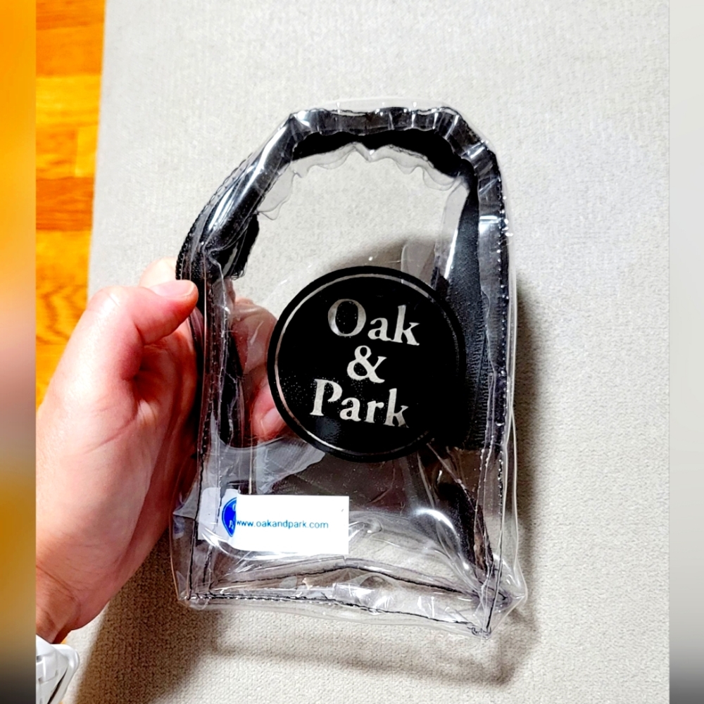 NWOT Oak & Park Armband Dog Bag